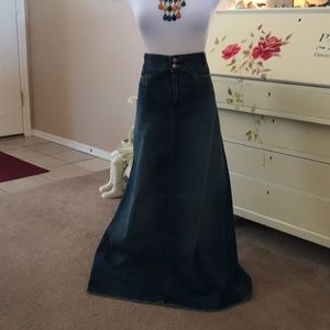 Old Navy Blue Jean Skirt SZ 18
